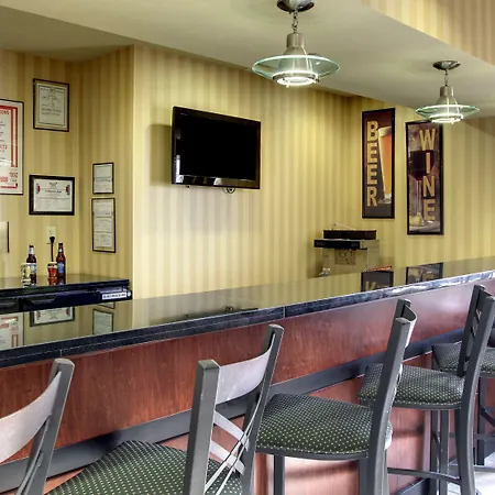 Cobblestone Hotel - Wayne-2
