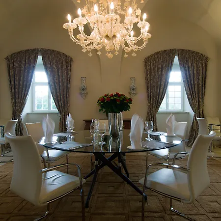 Palac Pakoszow Schlosshotel Wernersdorf-3