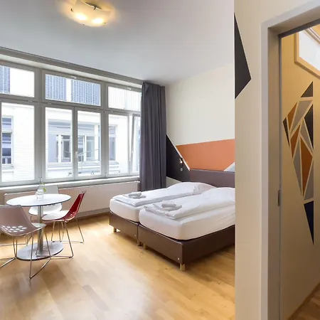 Five Elements Hostel & Capsules Leipzig-2