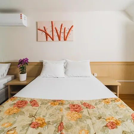 Hotel Golden Park Curitiba By Nacional Inn-2