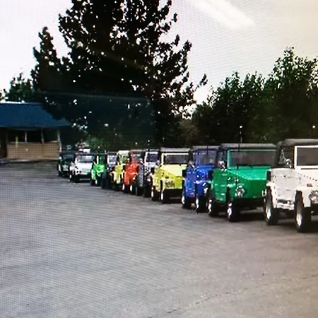 Parkway Motel & European Lodges-2