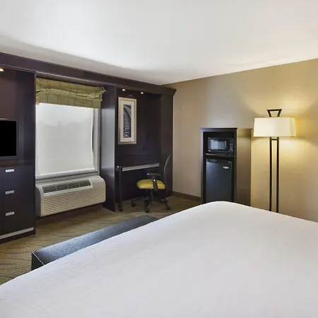 Hampton Inn & Suites - Elyria-2