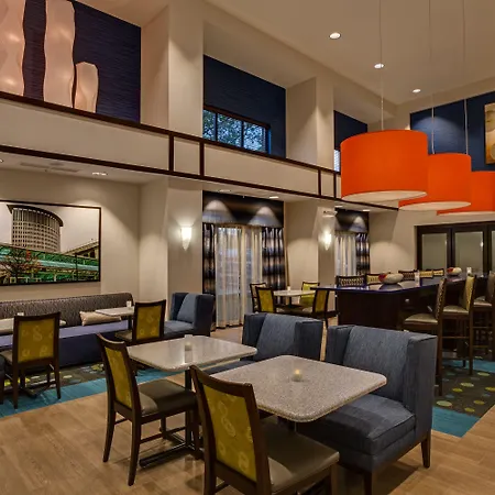 Hampton Inn & Suites - Elyria-3