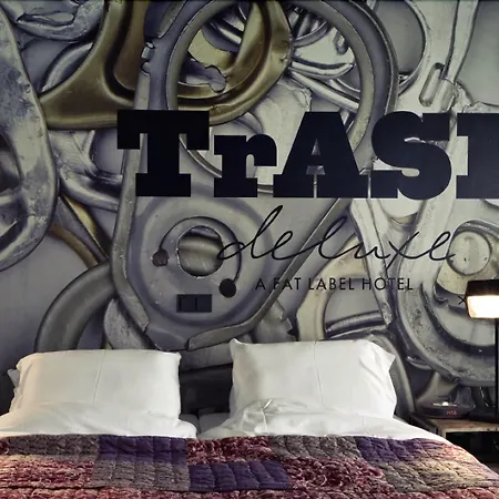 Hotel Trash Deluxe-3