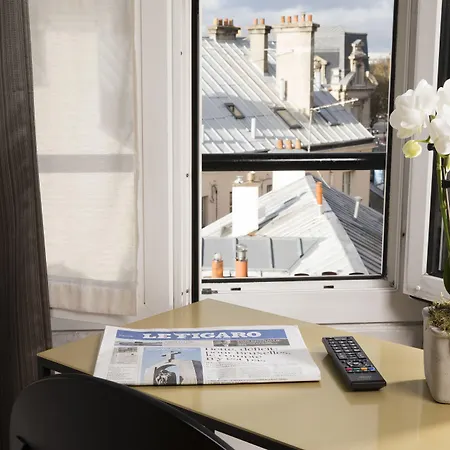 A l'Hôtel Des Roys-3