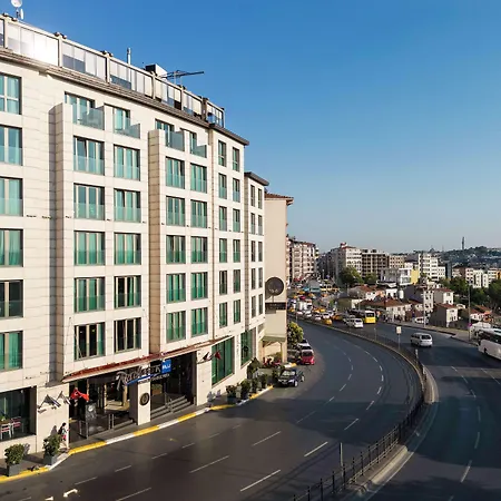 Radisson Blu Hotel Istanbul Pera-3
