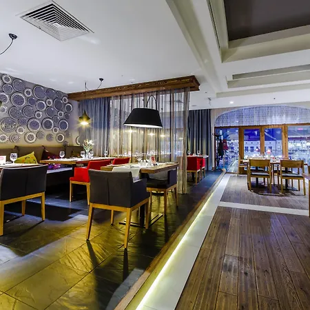 Hotel Bristol Tradition And Luxury-2