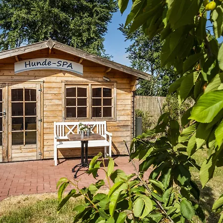 Hotel Pharisäerhof - DAS Hundehotel auf Nordstrand mit Restaurant und Café-3