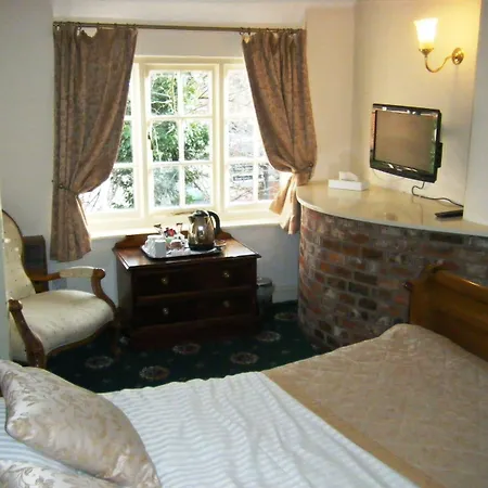 The Greyhound Coaching Inn-3