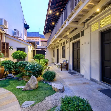 Noordin Mews-3