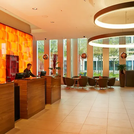 H4 Hotel Muenchen Messe-3