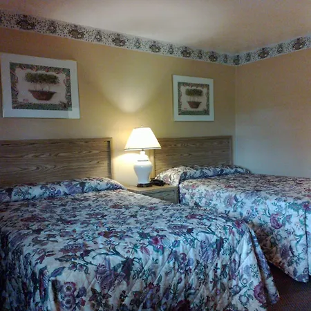 Colonial Inn Mercer-Grove City-2