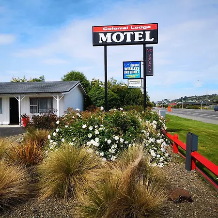 Colonial Lodge Motel-3