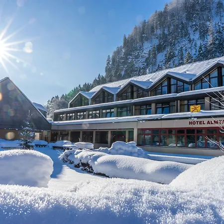 Jufa Hotel Gruenau Im Almtal-2
