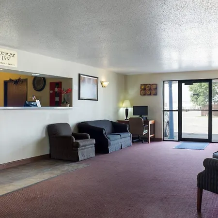 Rodeway Inn West Fargo Main Ave-2