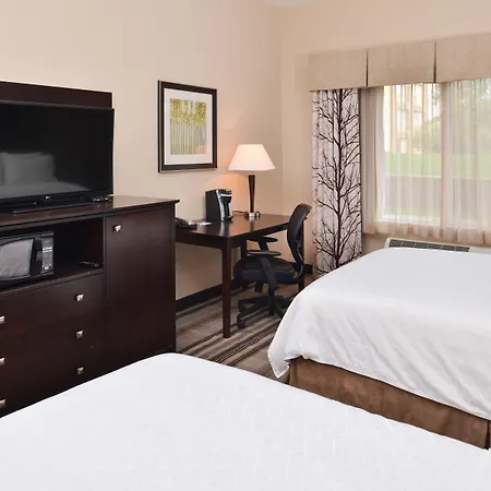Holiday Inn Express & Suites Emporia Northwest By Ihg-2