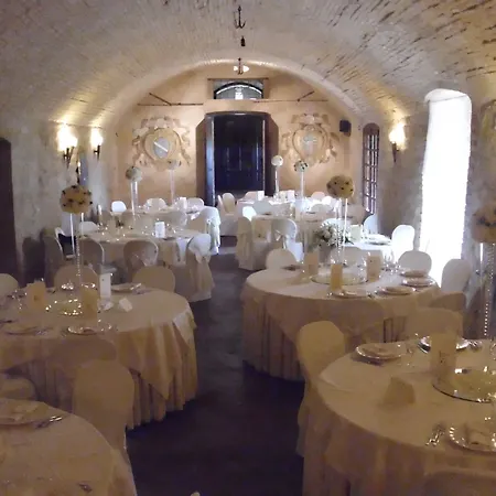 Hotel Castello Di Vigoleno-3