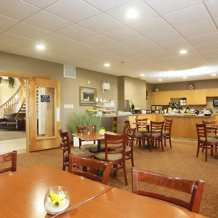 Stonebridge Hotel Dawson Creek-3