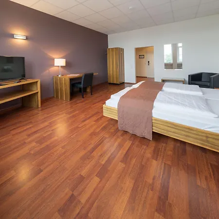 AMH Airport-Messe-Hotel Stuttgart-3