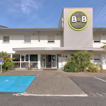 B&B Hotel Pau Lescar-3