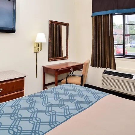 Econo Lodge Inn & Suites Shelbyville-3