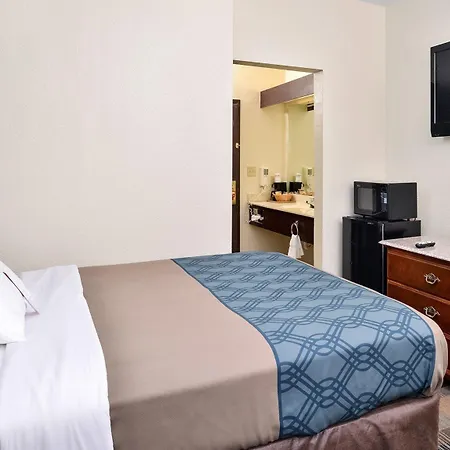 Econo Lodge Inn & Suites Shelbyville-2