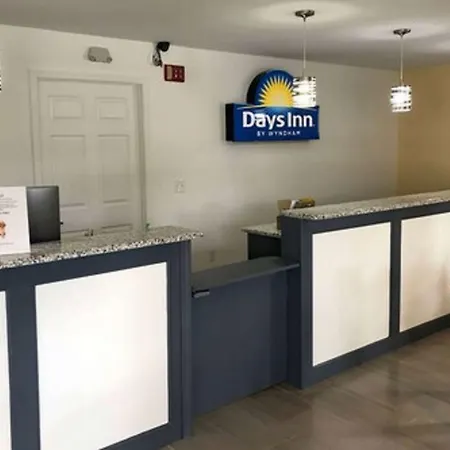 Days Inn By Wyndham Cape Carteret-3