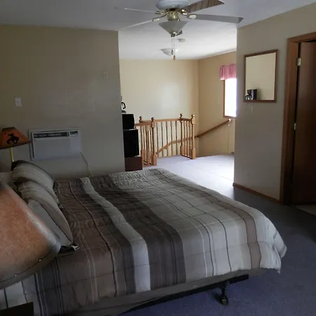 Trail Motel-3
