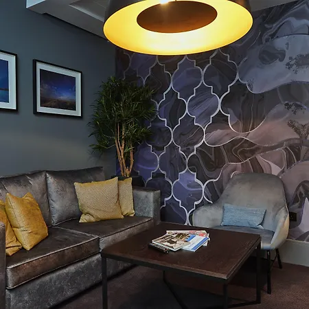 Malmaison Reading-2
