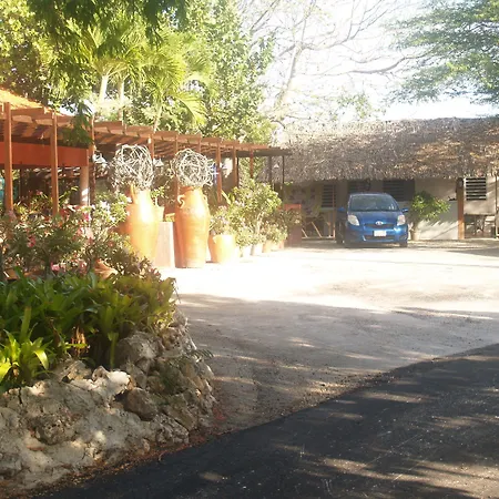 Landhuis Daniel - Plantation House-3