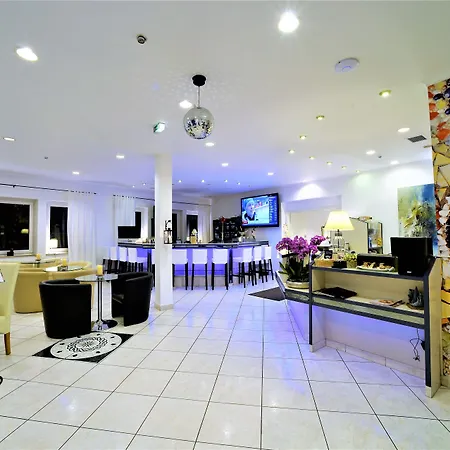 Ascot Hotel-2