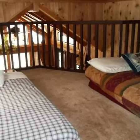 Cedar Pines Resort-2