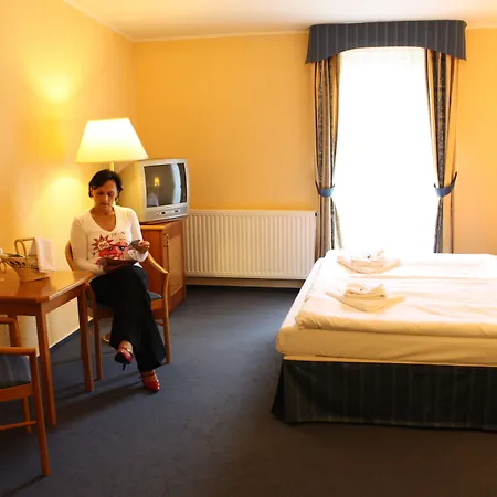 Hotel Reza-2