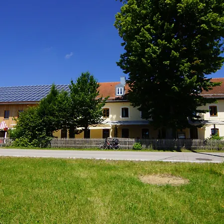 Landhotel & Gasthof Baiernrain-2