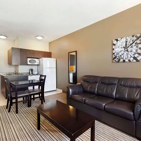 Best Western Plus Peace River Hotel & Suites-2