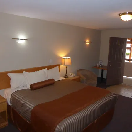 Avalon Inn-2