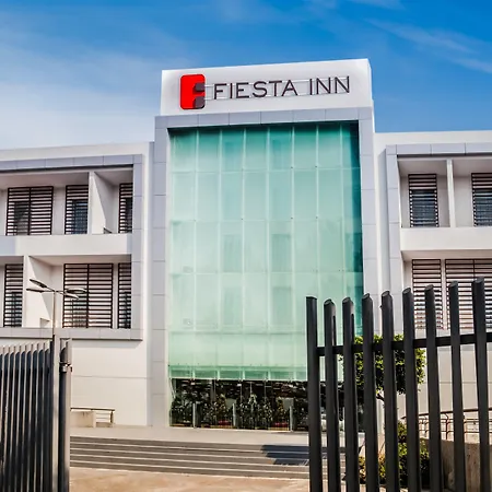 Fiesta Inn Plaza Central Aeropuerto-3