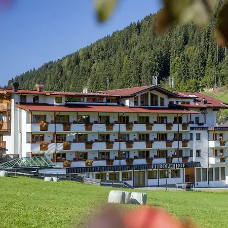 Landhotel Tirolerhof-2