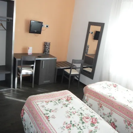 Hotel Renato-3