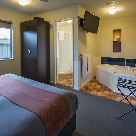 Gateway Motor Inn-3