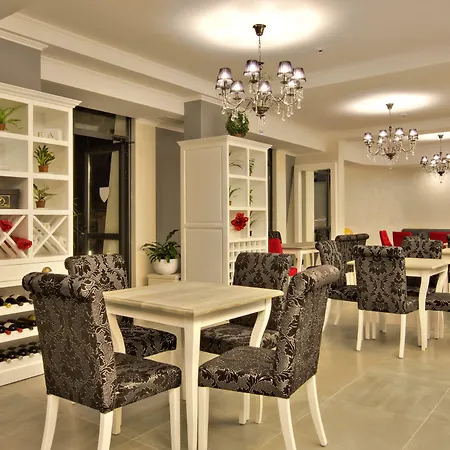 White Rock Castle Hotel & Wellness Club-3