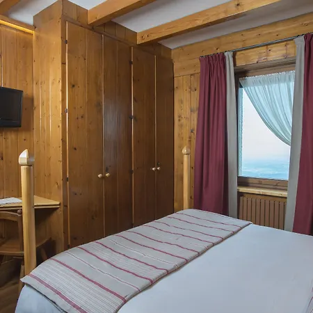Albergo Ristorante Bucaneve-2
