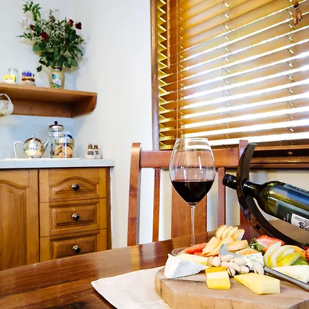 Lillypilly'S Cottages & Day Spa-3