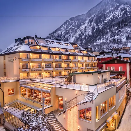 Hotel Norica - Thermenhotels Gastein Mit Dem Bademantel Direkt In Die Therme-2