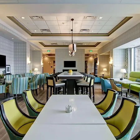 Hampton Inn & Suites By Hilton Saskatoon Airport-2
