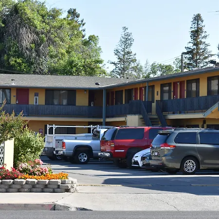 Apex Inn-3