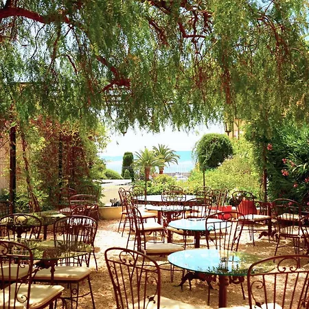 Hotel Royal Bon Repos-2