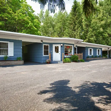 Whispering Winds Motel-3