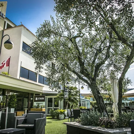 Hotel Cristallo Relais, Sure Hotel Collection By Best Western-3