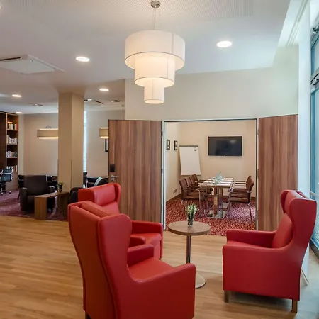 Hampton By Hilton Frankfurt City Centre-3